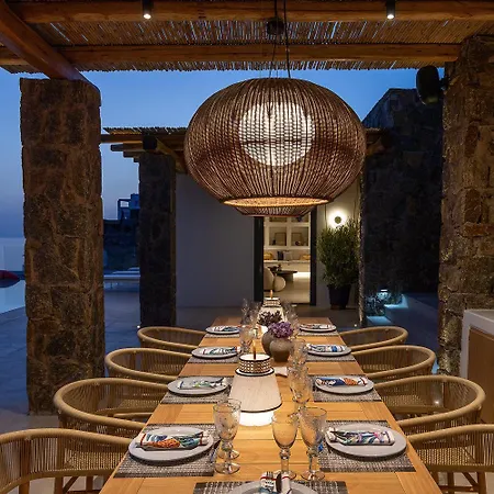 Horizon Majesty * Mykonos Town