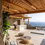 Horizon Majesty * Mykonos Town