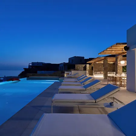 Horizon Majesty * Mykonos Town