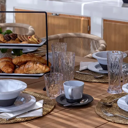 Horizon Majesty Mykonos Town