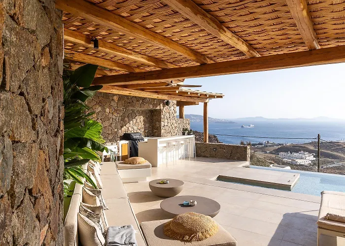 Horizon Majesty * Mykonos Town