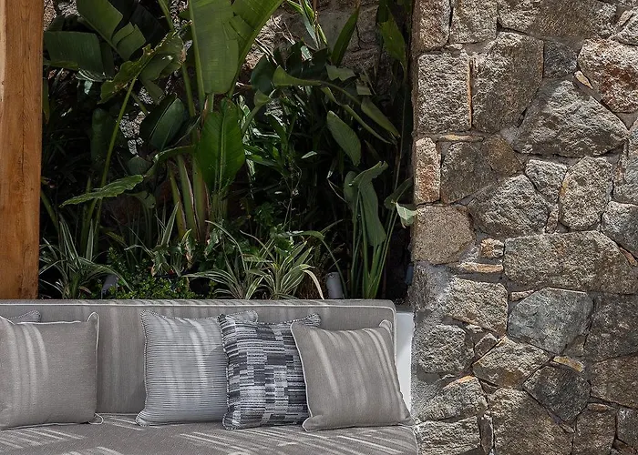 Horizon Majesty * Mykonos Town