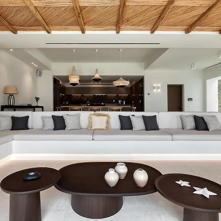 Horizon Majesty Mykonos Town